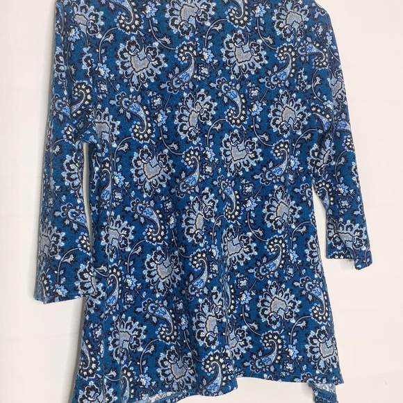 Basic Edition Medium Paisley Blue Handkerchief Hem Soft Stretch Blouse Women's - Picture 5 of 5